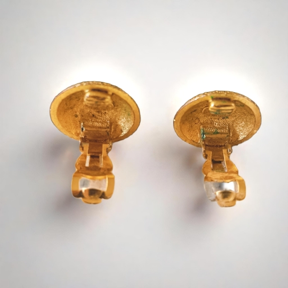 Chanel ✨️Gold Logo Coco Mark Earrings Clipper - Picture 7 of 10